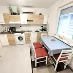 Jo-Ma Apartma - Safe Parking